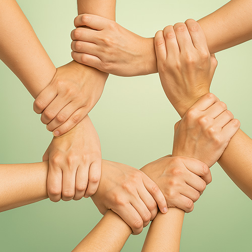 Fotolia- viele Hände, gemeinsam stark